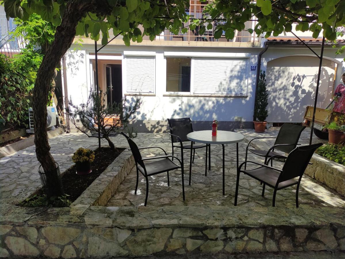 Apartment Valenta Πόρετς Εξωτερικό φωτογραφία
